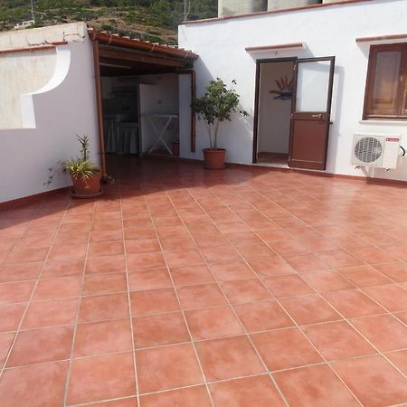 Apartamento Il Cortile Di Eolo Marettimo Exterior foto