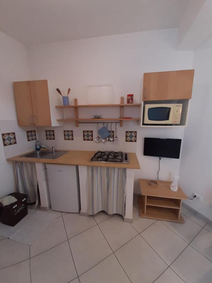 Apartamento Il Cortile Di Eolo Marettimo Exterior foto