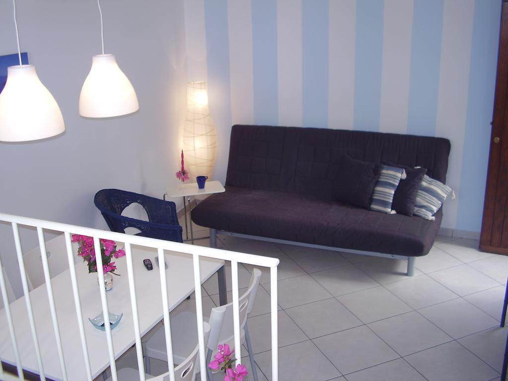 Apartamento Il Cortile Di Eolo Marettimo Habitación foto